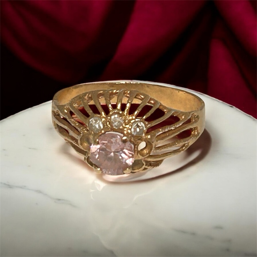 Vintage 14K Yellow Gold Halo Birthstone Ring 3.63grm. SZ 11 PRICE FIRM